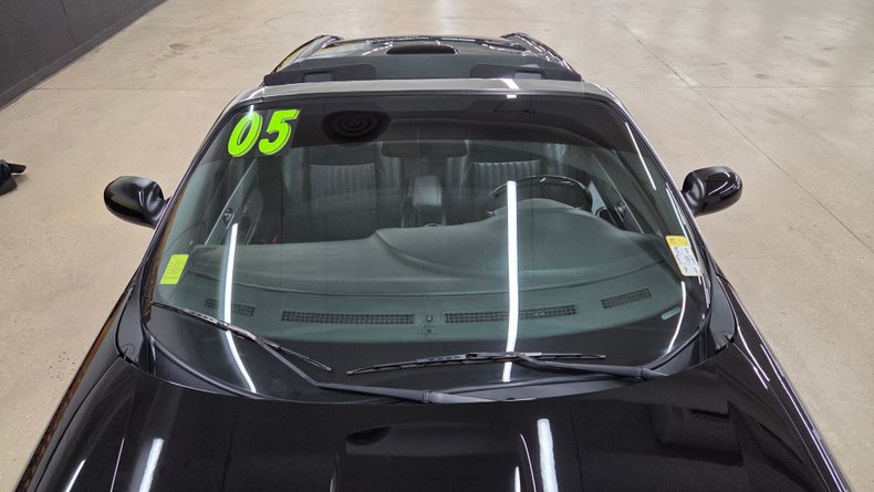 2005 Ford Thunderbird 24