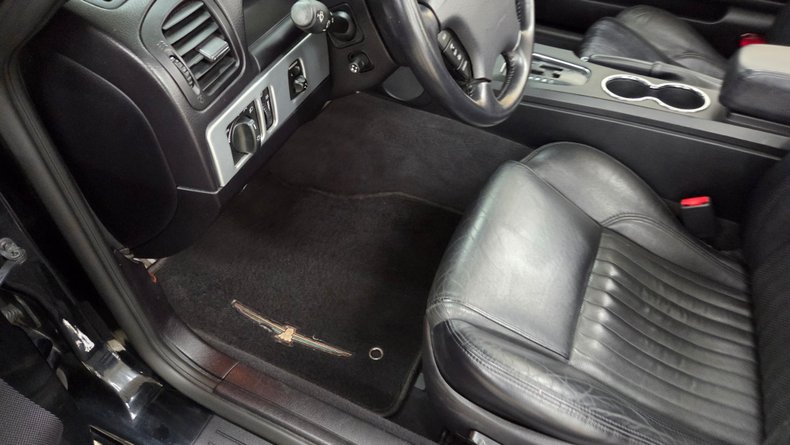 2005 Ford Thunderbird 57