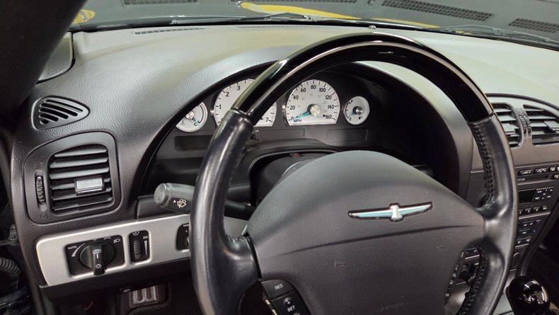 2005 Ford Thunderbird 62