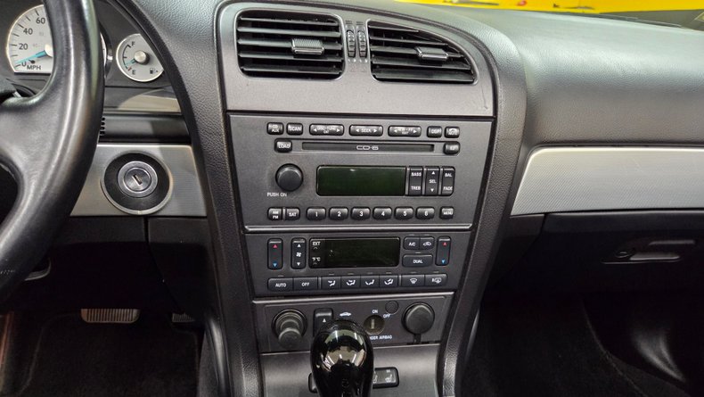 2005 Ford Thunderbird 65