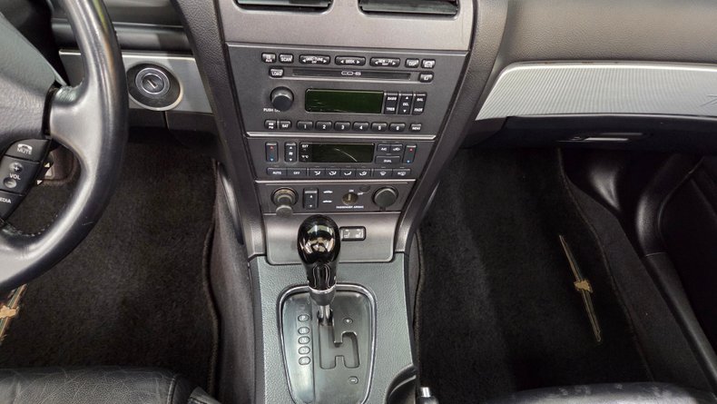 2005 Ford Thunderbird 67