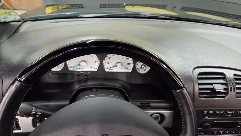 2005 Ford Thunderbird 68