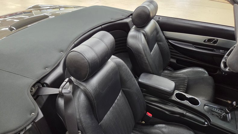 2005 Ford Thunderbird 78