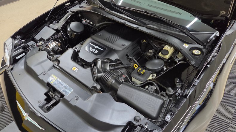 2005 Ford Thunderbird 89