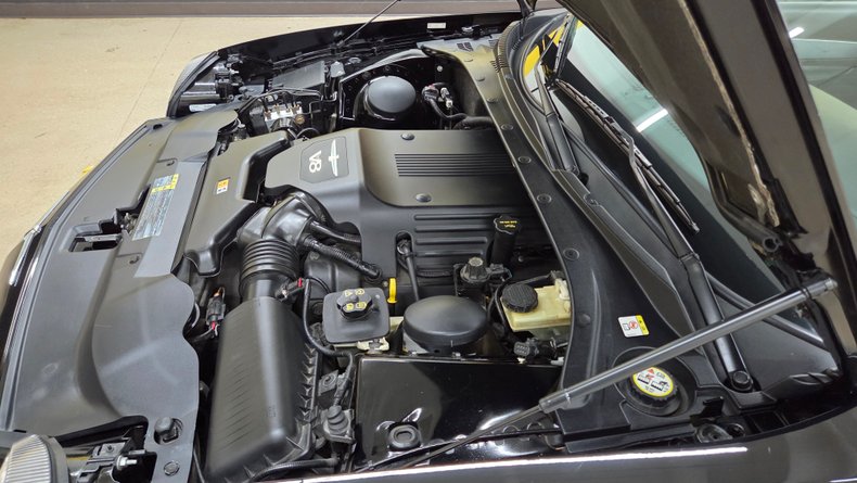 2005 Ford Thunderbird 90