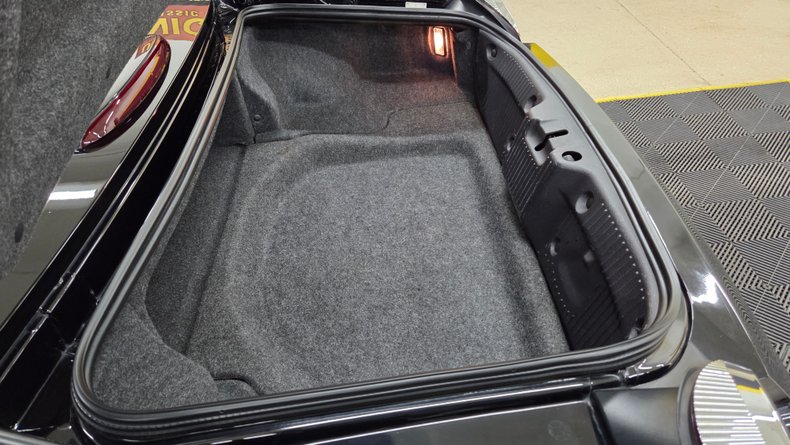 2005 Ford Thunderbird 98