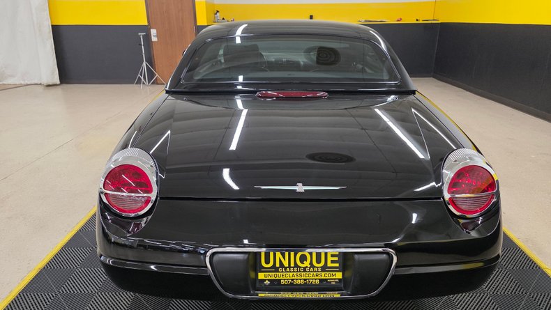 2005 Ford Thunderbird 46