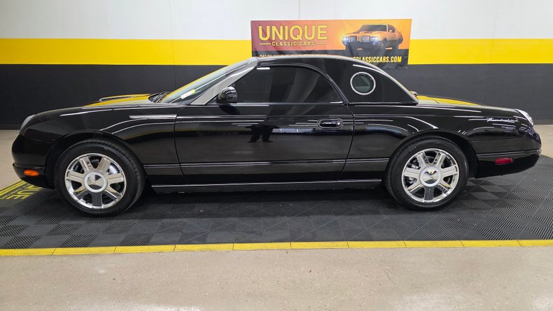 2005 Ford Thunderbird 48