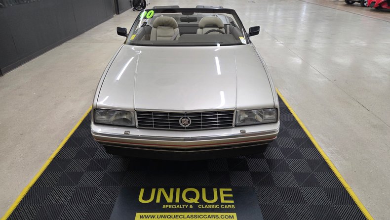 1990 Cadillac Allante Convertible 4