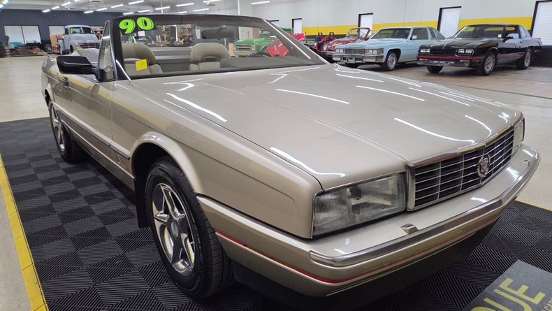 1990 Cadillac Allante Convertible 6
