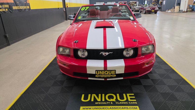 2007 Ford Mustang 4