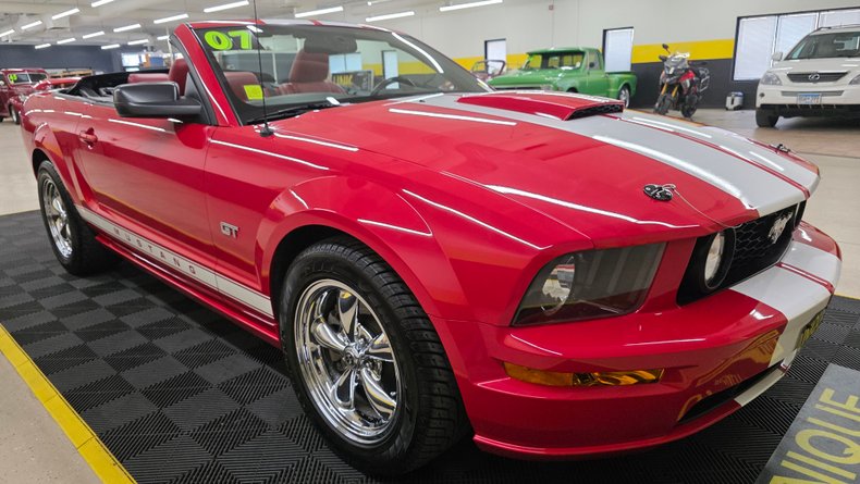 2007 Ford Mustang 6
