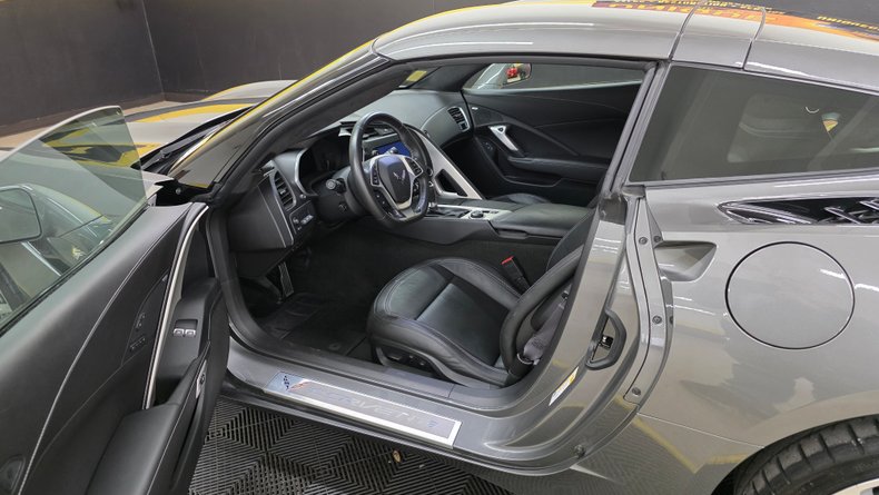 2016 Chevrolet Corvette Stingray 25