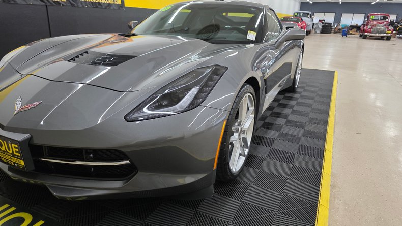 2016 Chevrolet Corvette Stingray 32