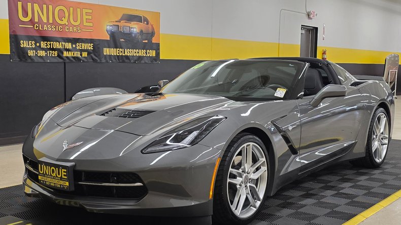 2016 Chevrolet Corvette Stingray 2