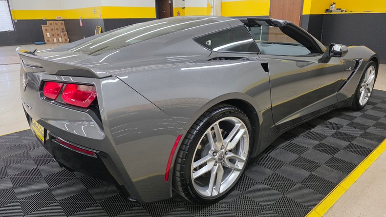 2016 Chevrolet Corvette Stingray 8