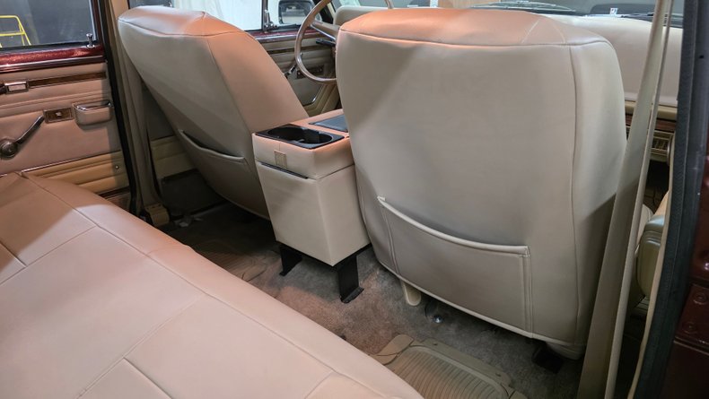 1984 Jeep Grand Wagoneer 70