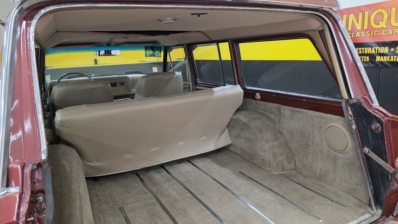 1984 Jeep Grand Wagoneer 85