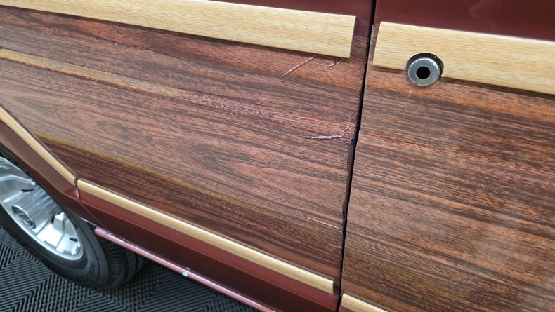 1984 Jeep Grand Wagoneer 100