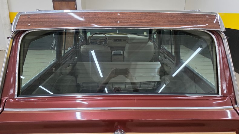 1984 Jeep Grand Wagoneer 19