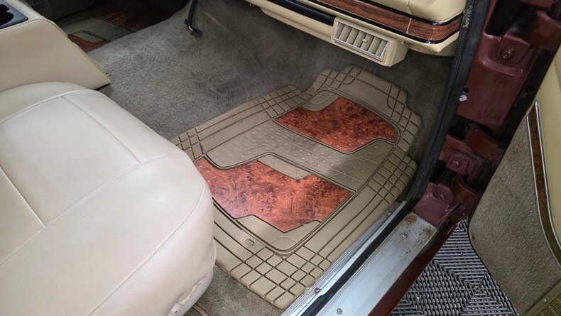 1984 Jeep Grand Wagoneer 48