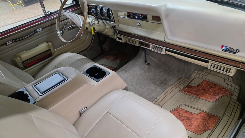 1984 Jeep Grand Wagoneer 54