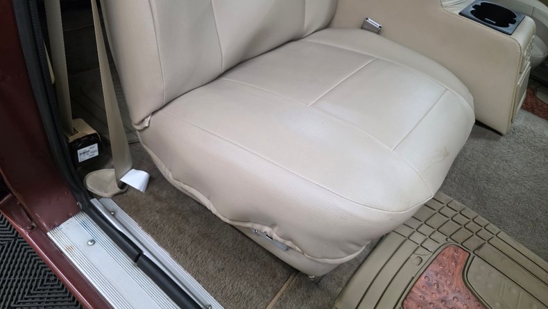 1984 Jeep Grand Wagoneer 49