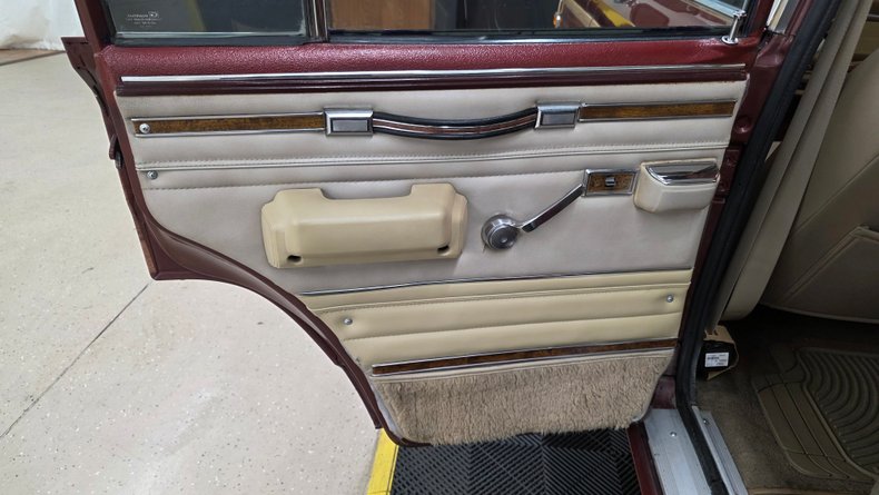 1984 Jeep Grand Wagoneer 56