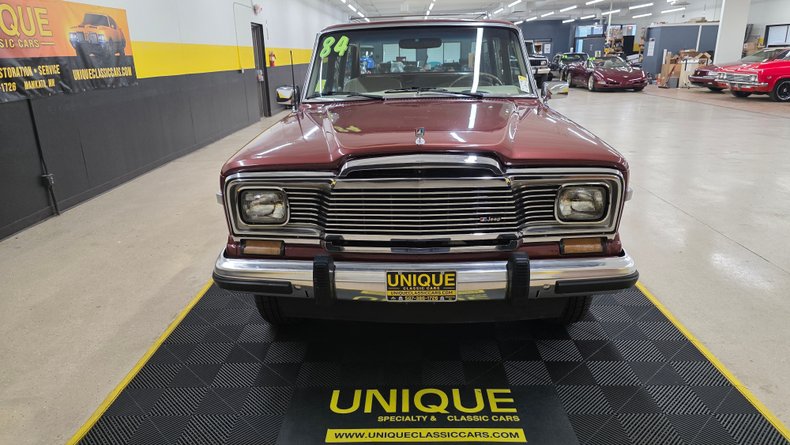 1984 Jeep Grand Wagoneer 2