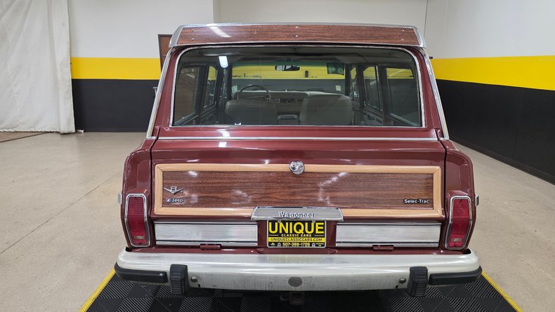 1984 Jeep Grand Wagoneer 5