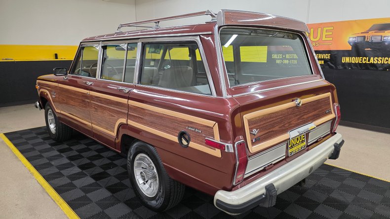 1984 Jeep Grand Wagoneer 6