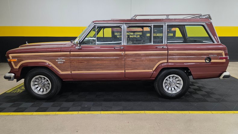 1984 Jeep Grand Wagoneer 7