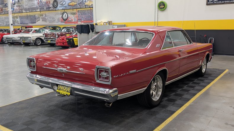 1966 Ford Galaxie 500 XL 3