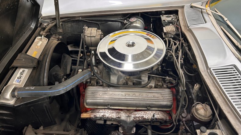 1965 Chevrolet Corvette 9