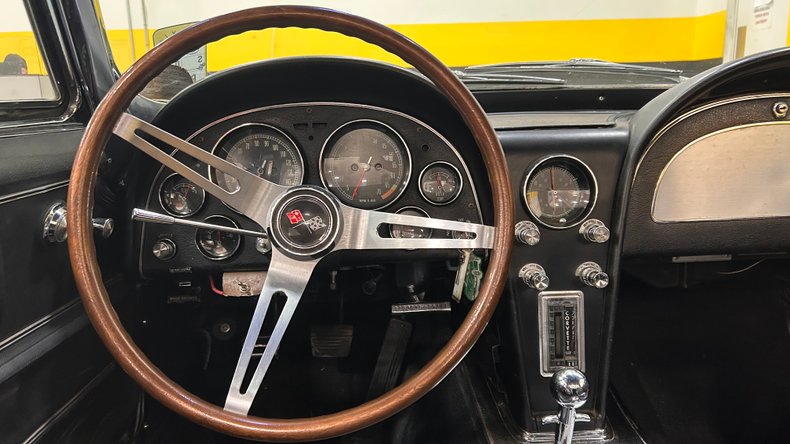 1965 Chevrolet Corvette 8