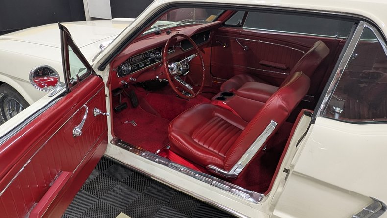 1965 Ford Mustang 7