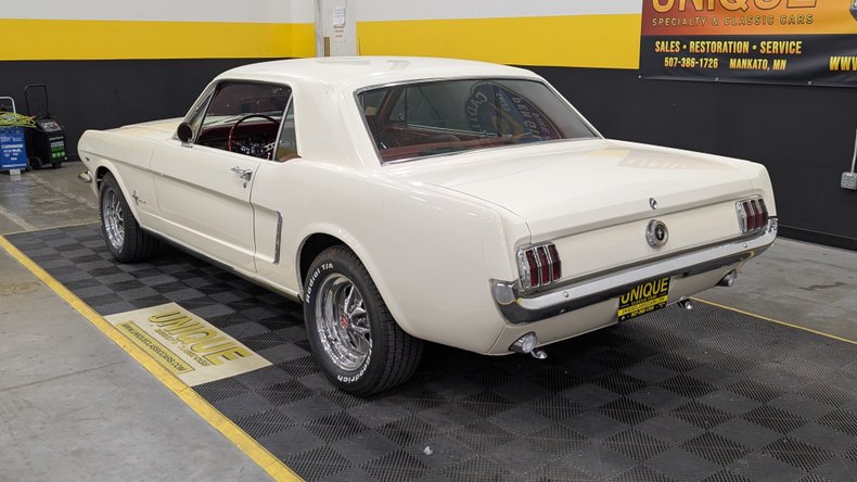1965 Ford Mustang 4