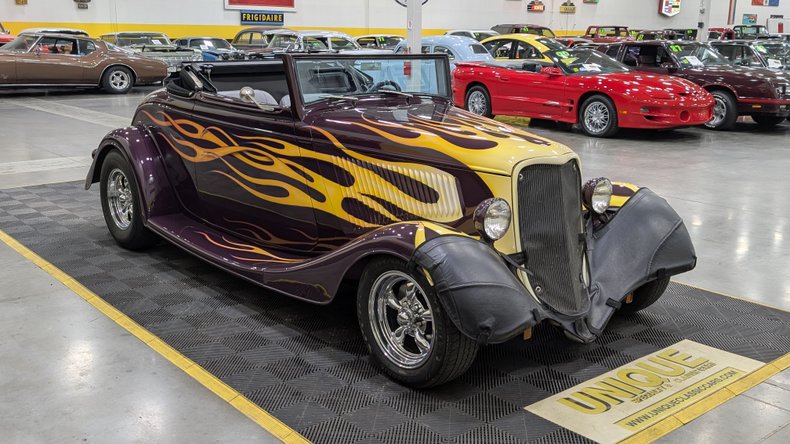 1934 Ford Cabriolet 2