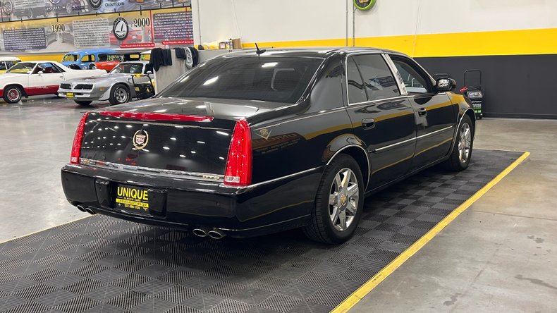 2006 Cadillac DTS Luxury 3