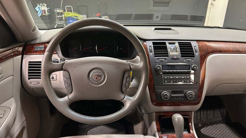 2006 Cadillac DTS Luxury 8