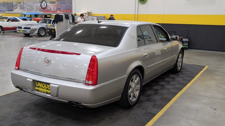2006 Cadillac DTS 3