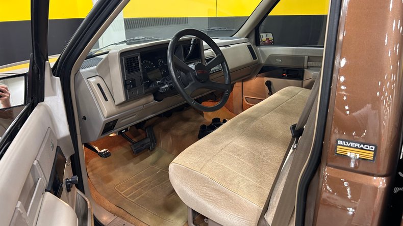 1988 Chevrolet Silverado C1500 7