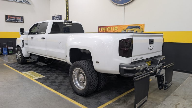 2020 Chevrolet Silverado 5500 4