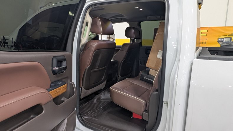 2020 Chevrolet Silverado 5500 7
