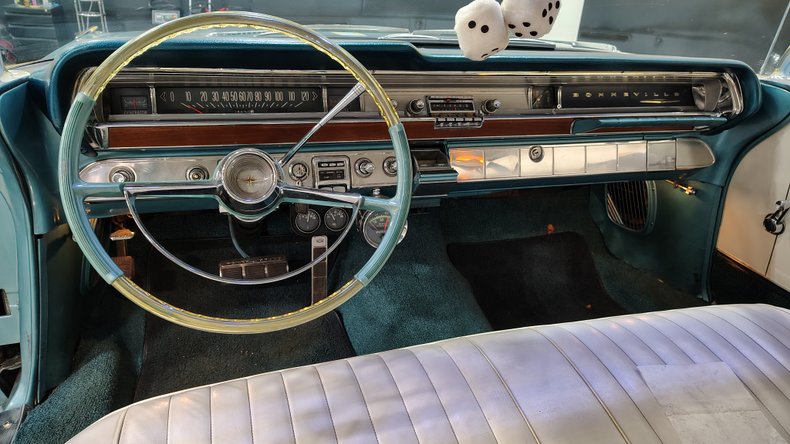 1962 Pontiac Bonneville 8