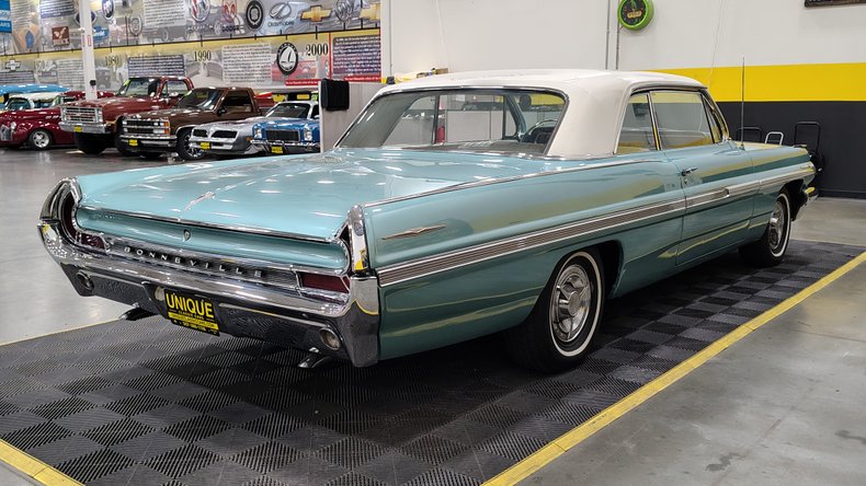 1962 Pontiac Bonneville 3