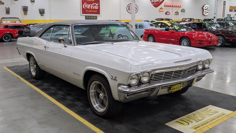 1965 Chevrolet Impala 2