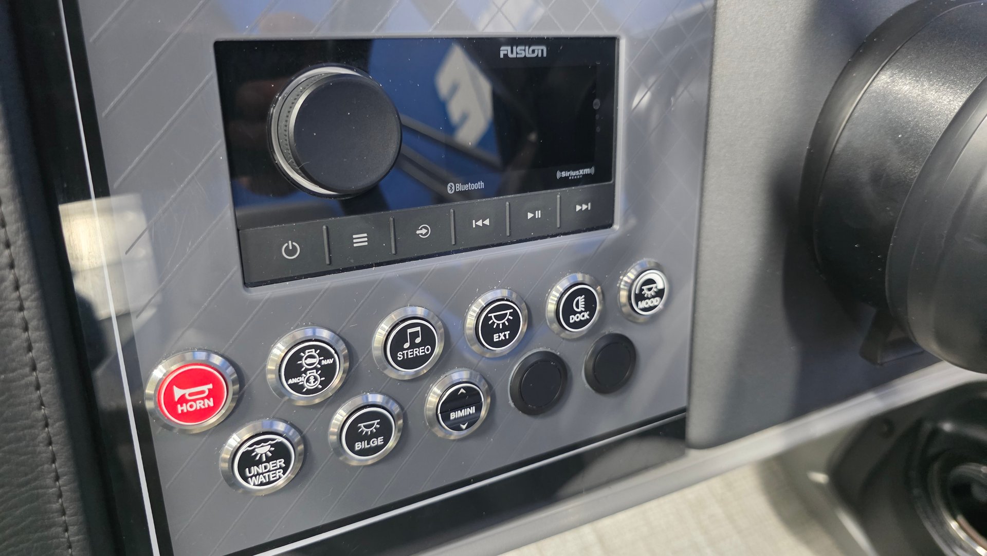 For Sale 2026 Avalon Catalina 2585 Entertainer Platinum Edition