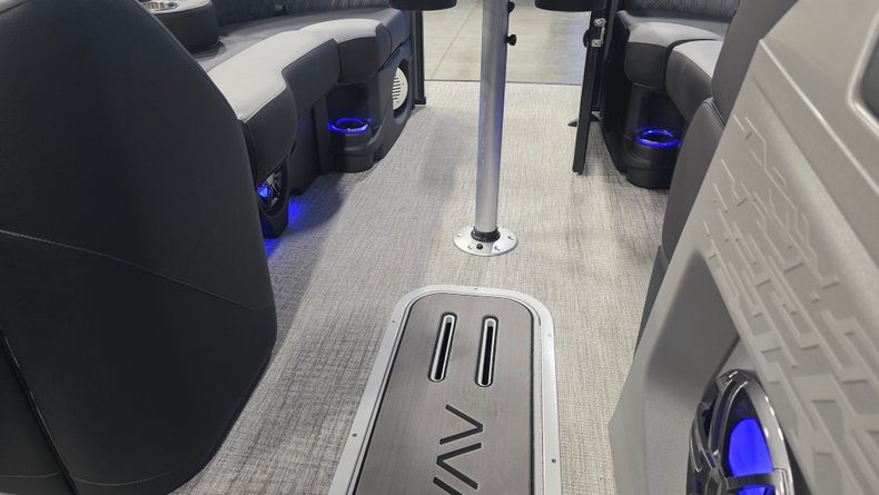 For Sale 2026 Avalon Catalina 2585 Entertainer Platinum Edition