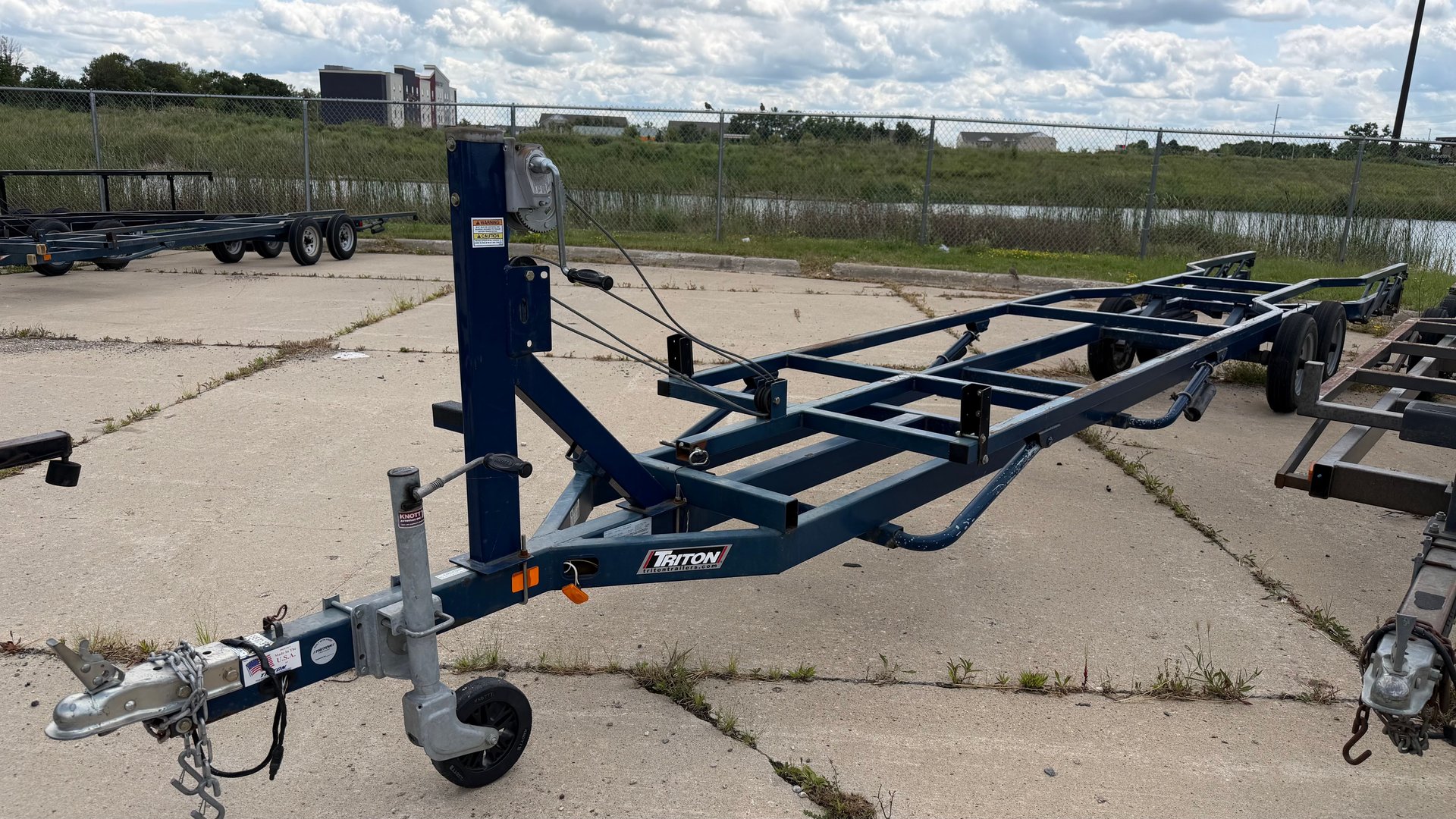 2016 triton tb 22 trailer